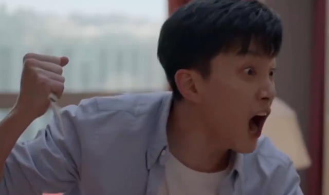 周海媚|小敏家大结局：李萍携款出国被抓，洪卫狱中自尽，曝出大秘密