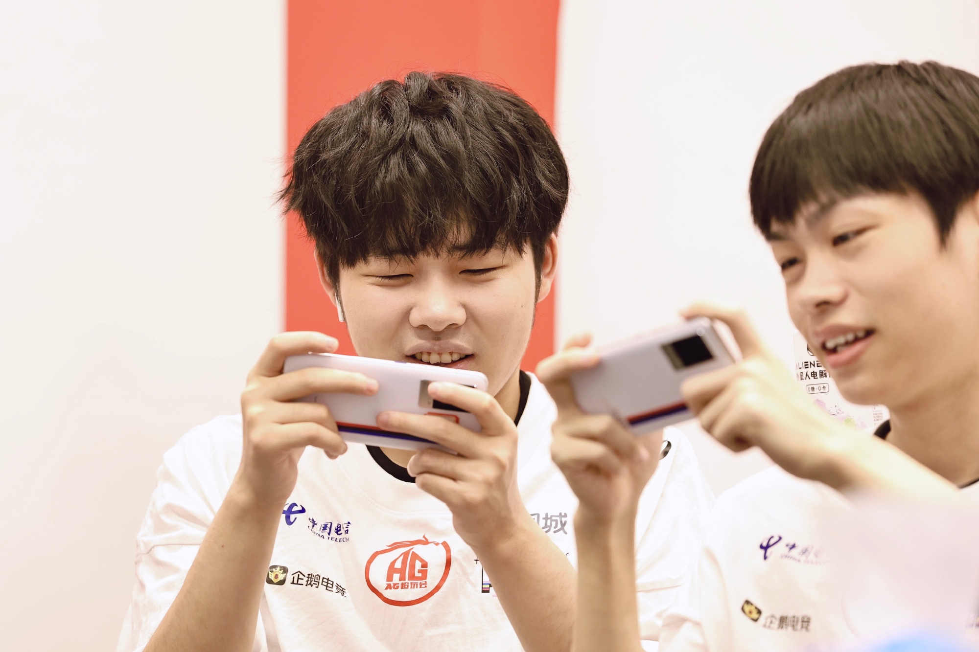 ag战队|AG猫神为何还能首发？西施一次都拉不中，初晨玩射手输出全队最低