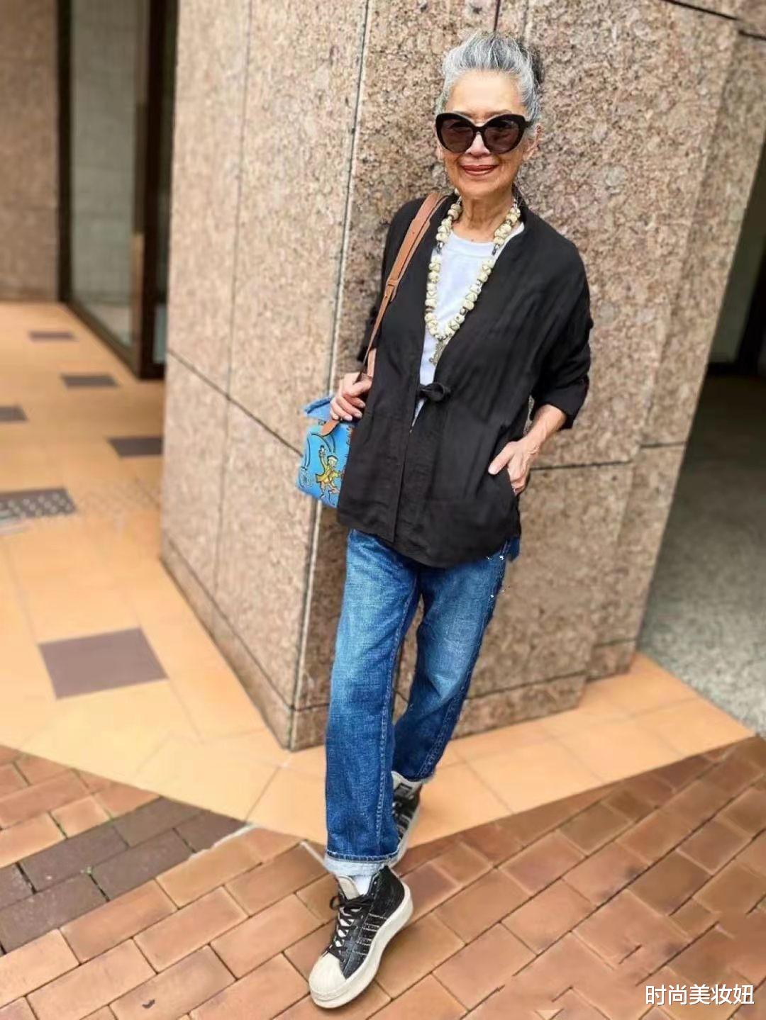 时尚美妆妞|女人越老越要“精致”，学这位71岁奶奶的穿搭，减龄又体面高级
