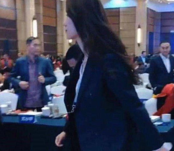 女保镖|马云的1米9美女保镖，魔鬼身材天使面孔，网友：不出道太可惜！