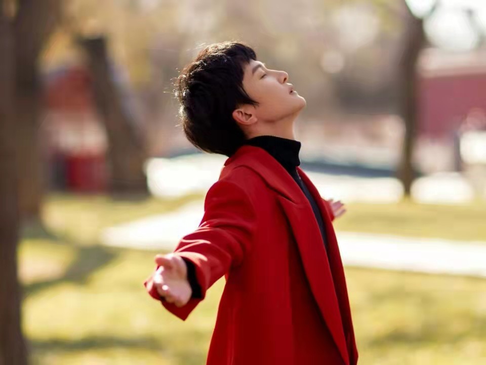 周深|国风唱将，天籁之音，周深加盟《2021最美的夜》跨年晚会