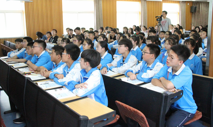 大树说教育|初中生迎喜讯,2023年或可“直升高中”,不用担心被分流到技校了