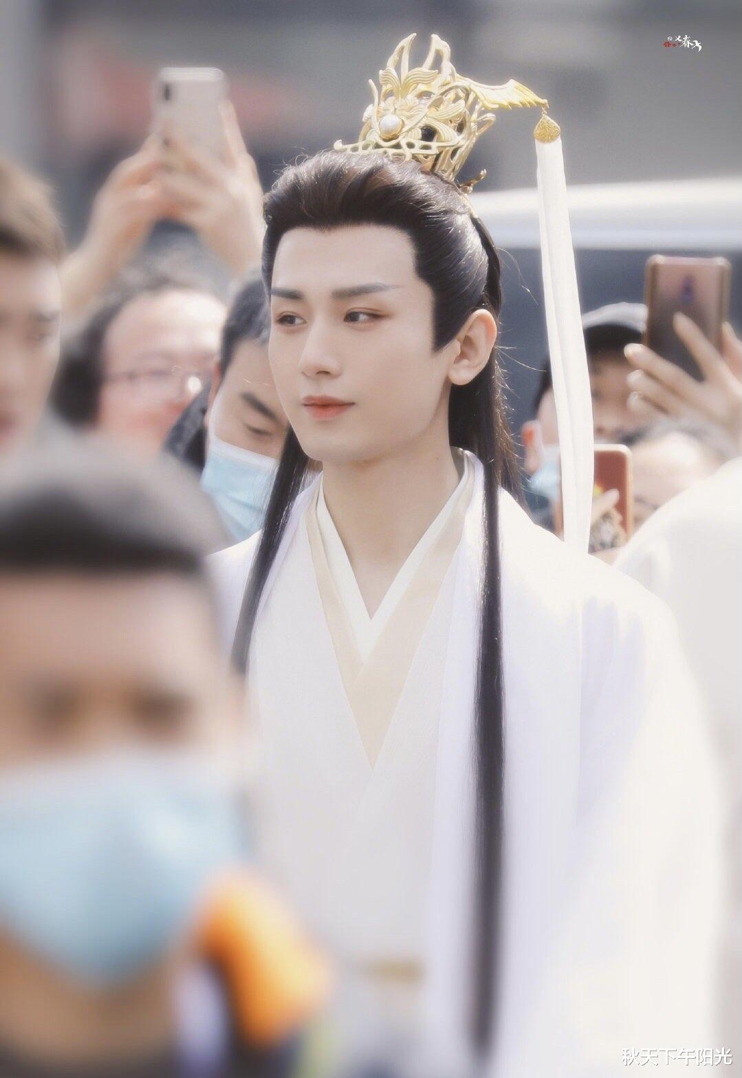 景甜|景甜跑路成功！《沉香》开机时间一再延后，女主角色被万人嫌？