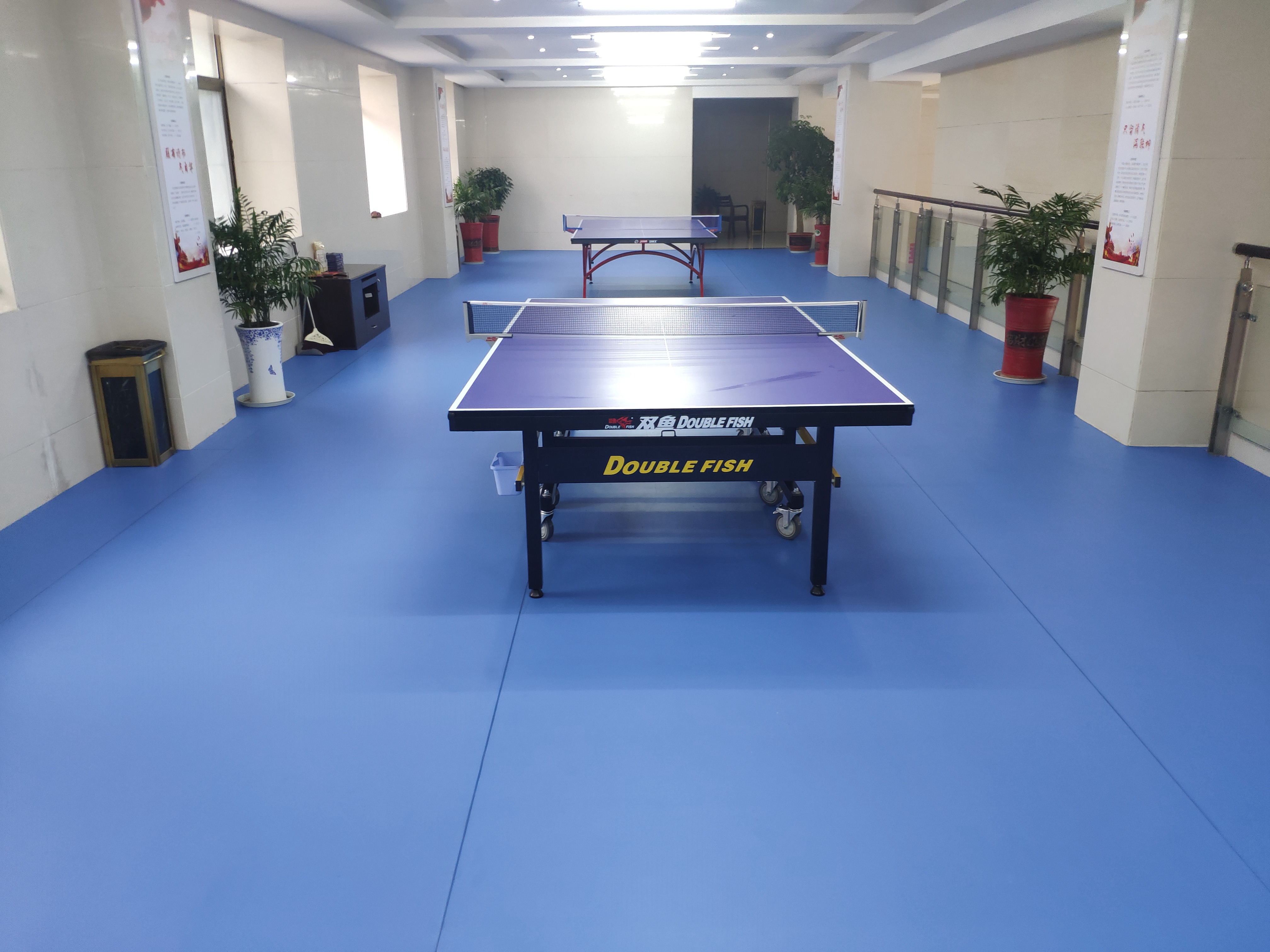 篮球场PVC地胶为运动空间提供地面解决方案