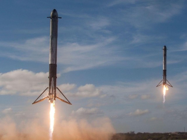 化石 要被中国反超？美国新型火箭首飞遥遥无期，NASA重返月球计划全泡汤