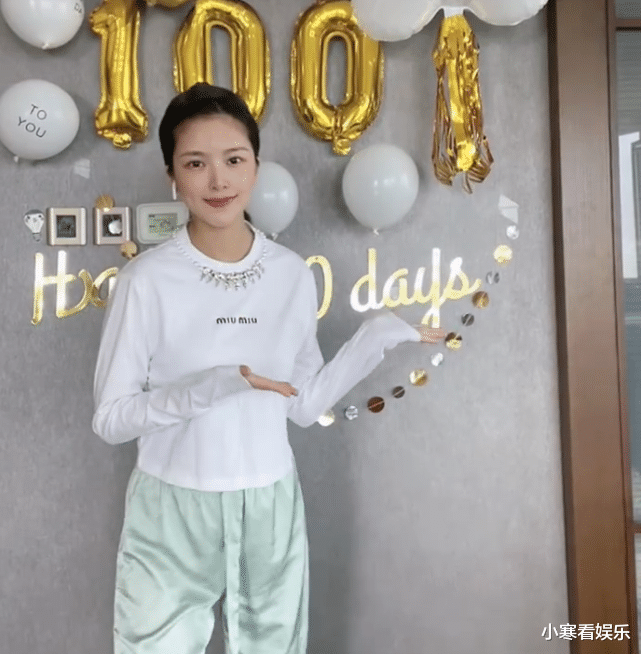 网络暴力|杜淳为女儿庆祝百日，王灿穿露脐装亮相，肚子上的赘肉太真实了