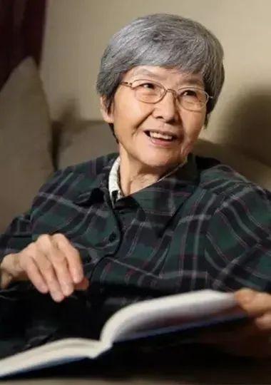 王丽坤|吴亦凡、郑爽上警示名单：当偶像沦为呕像……