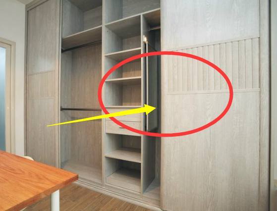 衣柜让木工打造还是定制?老师傅给出了答案,不再白花冤枉钱!