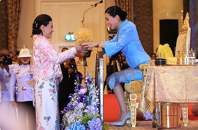 诗妮娜|西拉米困苦荣耀回归，苏提达不愿息事宁人，诗妮娜充当出气筒