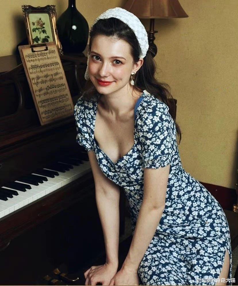 安妮·海瑟薇|集齐4国强大基因，优越长相上镜似仙女，微微一笑撞脸安妮海瑟薇