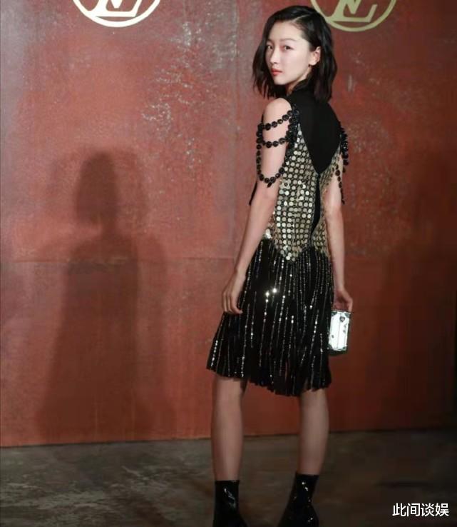 lv|LV大秀女艺人造型：刘亦菲热巴穿同款靴子，杨超越欧阳娜娜走甜美风