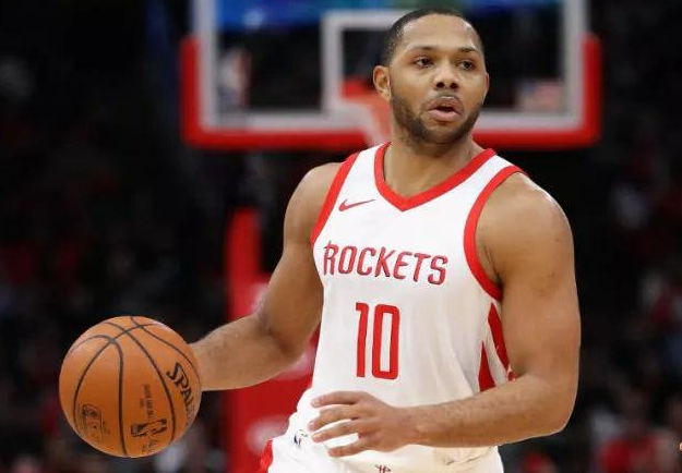 湖人隊|4換1！曝湖人火箭重磅交易，湖人又得到一位超六