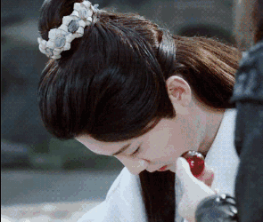 道具师|“假”到离谱，她活该被3亿人追着骂！