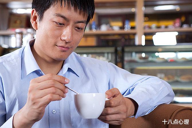 十八点心理|感觉到迷茫，就多去跟人吃吃饭、喝喝咖啡，说不定会被一句话点醒