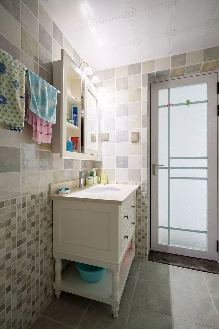 装修设计指南|朋友的房子装修真好，漂亮又实用，一个玄关组合柜很赞！