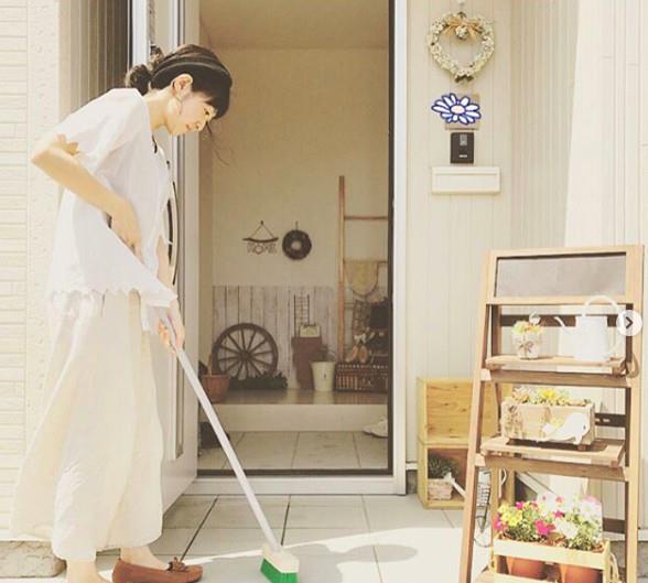 日本小夫妻晒精致2人居，没办婚礼没有生娃，却把日子过成了诗