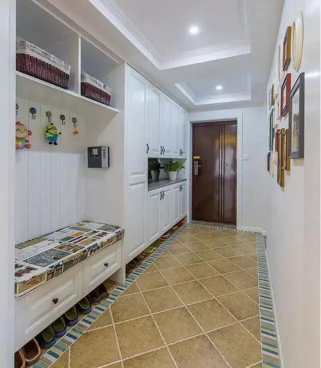 |一个玄关鞋柜就这样装，漂亮又美观，能放鞋、挂包包、当隔断用