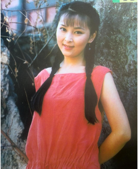 何音|琼瑶女郎何音：用13年将丈夫捧为影帝反被离婚，二婚再嫁赵薇同学