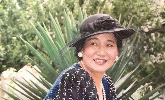 赵丽蓉|“小品女王”赵丽蓉:60岁登春晚,二婚改嫁小叔子,一生勤恳敬业