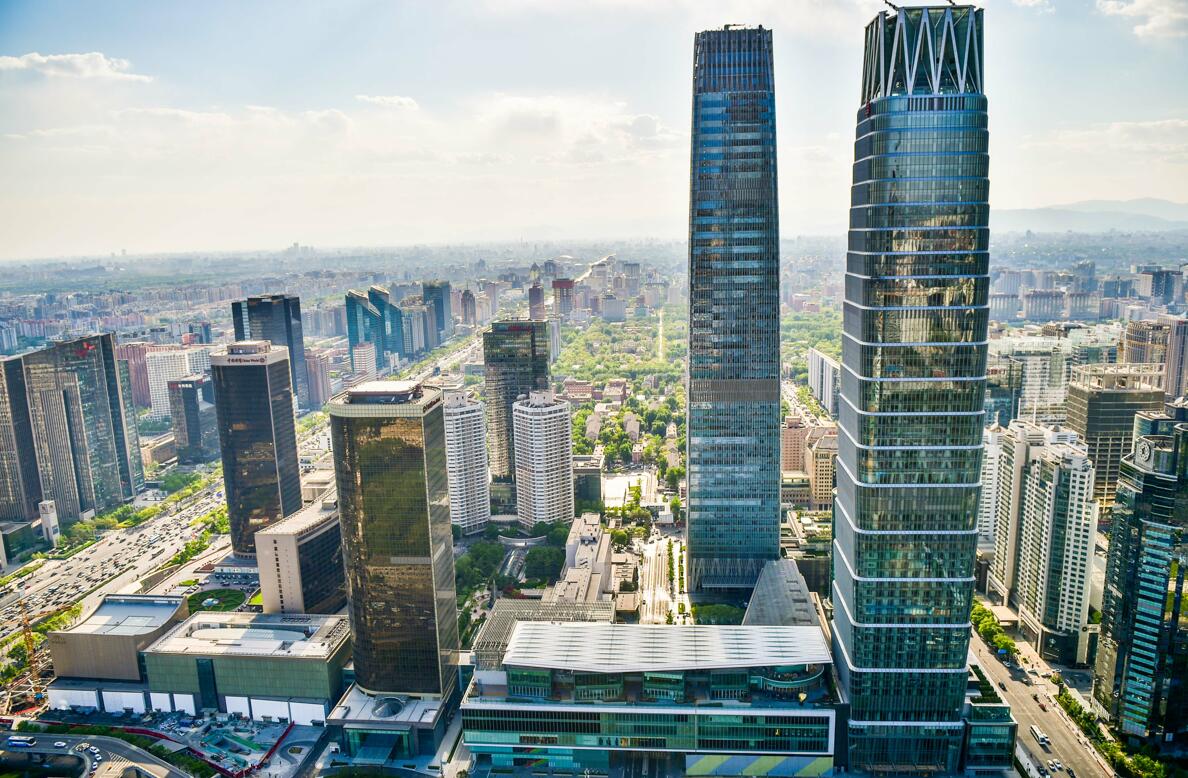 房价|70万人“放弃月薪1万元”的城市，选择离开，是谁赶走了他们？
