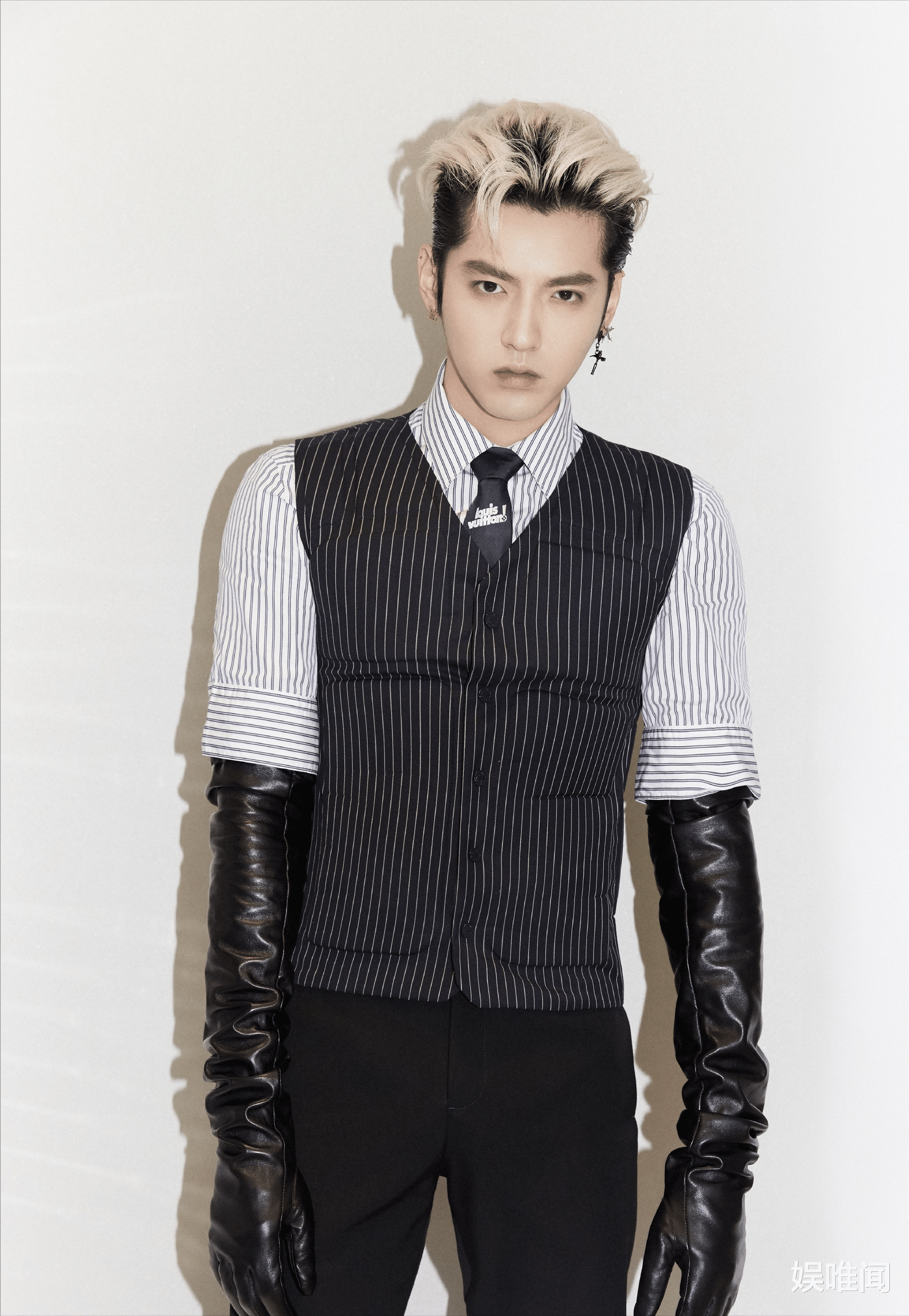 吴亦凡|吴亦凡被刑拘，详细解读这起事件始末，吴亦凡妈妈起了决定性作用