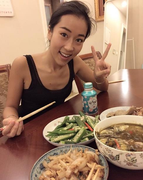 吉克隽逸|参观吉克隽逸住的豪宅，家里椅子都是宫廷式的，生活过得像贵妃