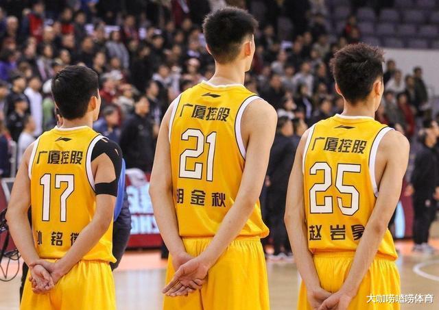 尼克·杨|CBA重磅官宣！浙江广厦晴天霹雳，尼克杨引援失败无缘季后赛