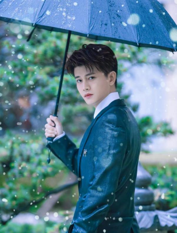 央视|网上对于嘉伦敌意那么大？最近居然被央视点名？到底发生了什么？