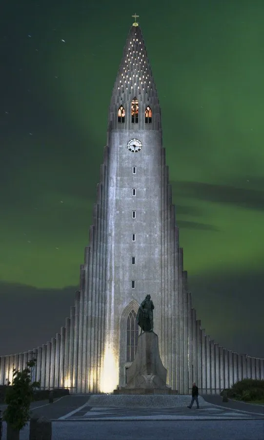 InsDaily|2021建筑界“丑东西”大赏！网友被吓到：它们到底经历了什么！