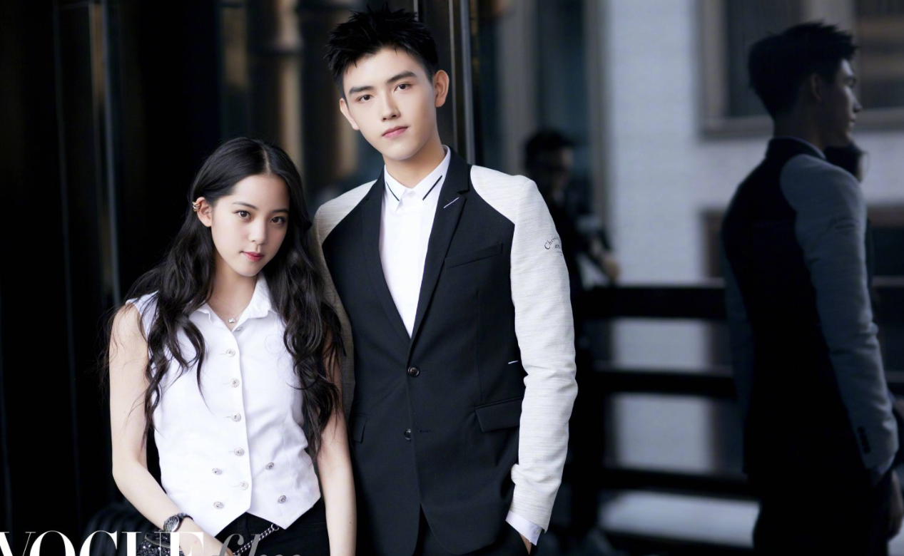 欧阳娜娜|她们是被“爹妈捧起来”的星二代，没演技没实力，却火得一塌糊涂