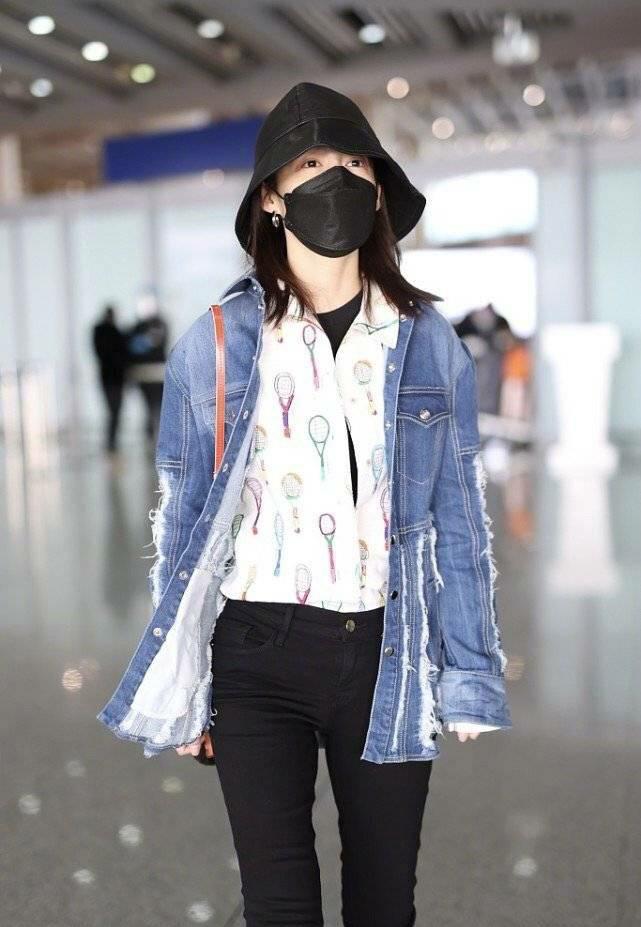 李沁|李沁真是仙女本仙,穿裸色轻盈网纱裙甜美又高级,微卷发更显精致