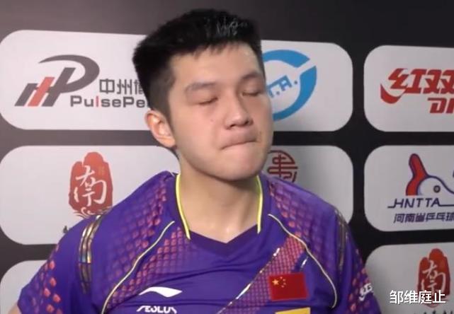 樊振东|发球频频失误+反手劣势！王楚钦被樊振东教育了，无愧世界第一！