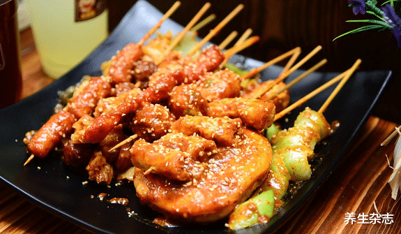 胃炎|32女教师坚持早睡3年，却胃炎转癌离世，医生：睡前1习惯，等于“自残”