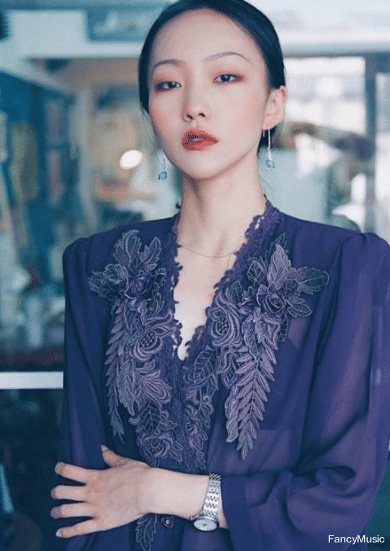 姐姐|“疯产姐妹”坐拥4000万粉丝，闺蜜张小花从不露脸，究竟长什么样