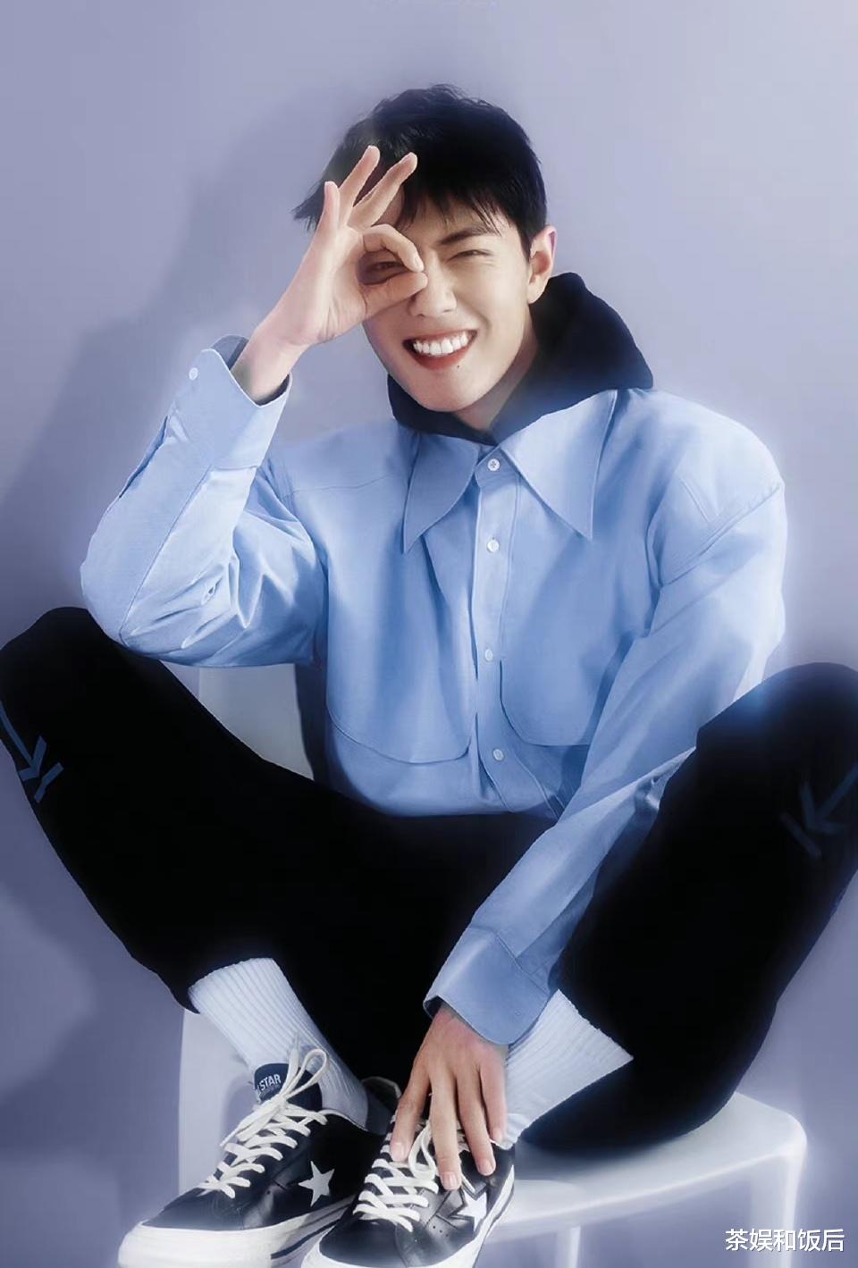 肖战|小众的话剧,在肖战身上实现如此生猛的转化率,凭什么这么狂?