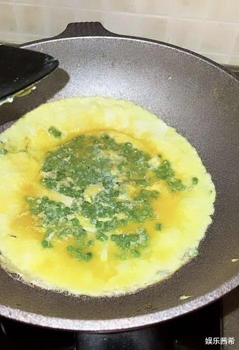 杨幂|单亲妈妈中的“战斗机”,凌晨四点起床做早餐,真不愧是张柏芝