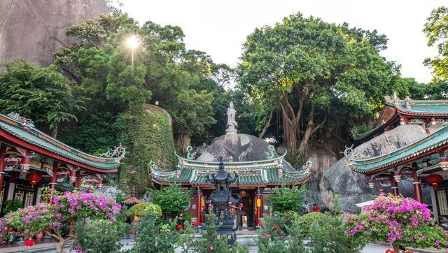 行星秘闻|鼓浪屿只知道“最美拐角”?带你探索不一样的落日沙滩,夏日必去