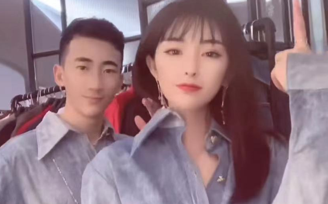 井元林|“农村娃宝军”的网红女友汤唯唯，录制跳舞送给二驴，遭网友调侃