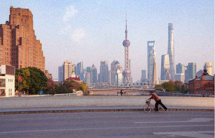 少明科学|小伙带乌克兰女友回国，一开始女友不愿意，到中国后不久就想移民