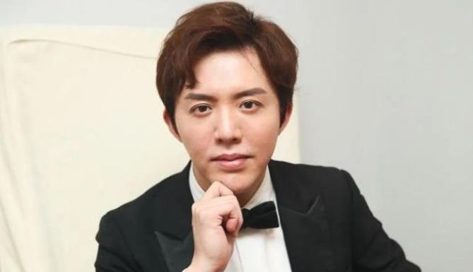 李云迪|李云迪被剽姐爆料：室内带着帽子口罩不开灯，二返开高价他都认不出