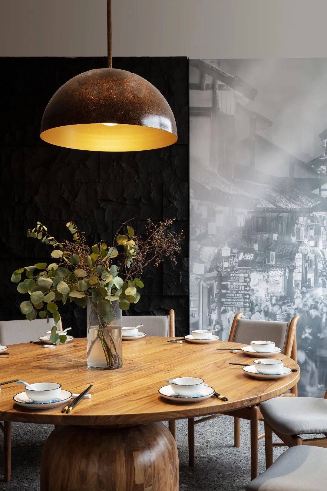 荐设 谢江明作品重庆天地餐厅：“雾食”，更务实