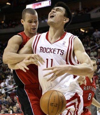 叶莉|嫁给身高2米26，体重达400斤的姚明，叶莉: 压力大并不轻松