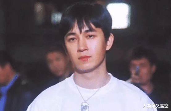 高级脸|8位国民男明星：出道时个个貌比潘安，中年油腻后“面目全非”