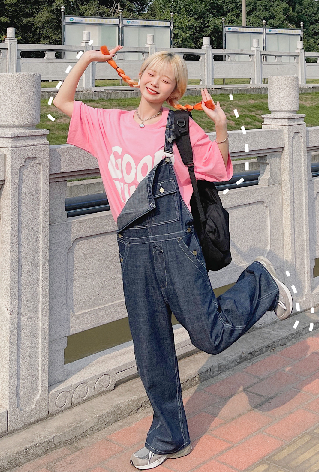 杨幂|杨幂的“渣女”站姿火了！腰和屁股凹成90度，这操作绝了…