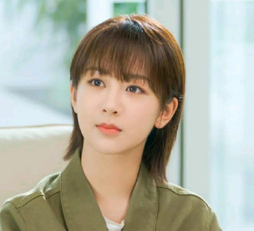 王秋雨|为什么杨紫长相这么的讨喜？