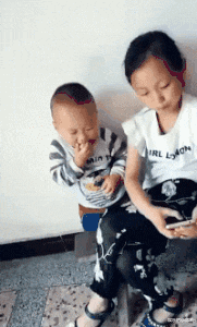 这种情况我是找房东呢？还是楼上的新婚夫妇？