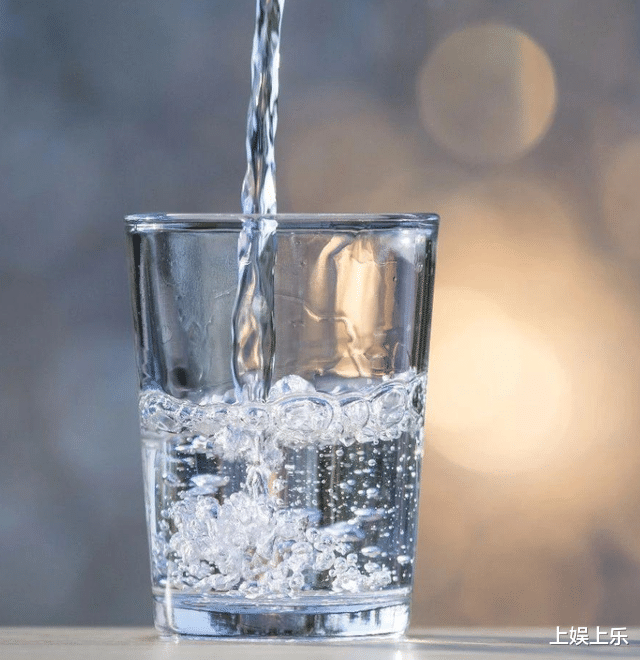 呼啦圈|女生152-176cm标准体重表，越接近标准越好，自查下你超重了吗？