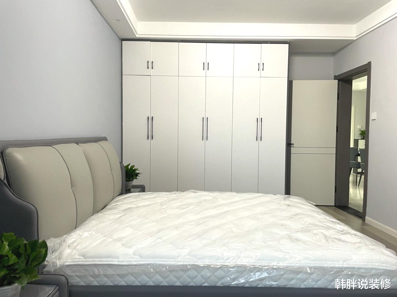 |120㎡简约新房,软硬装+家具电器共18万,无玄关照样时尚又大气