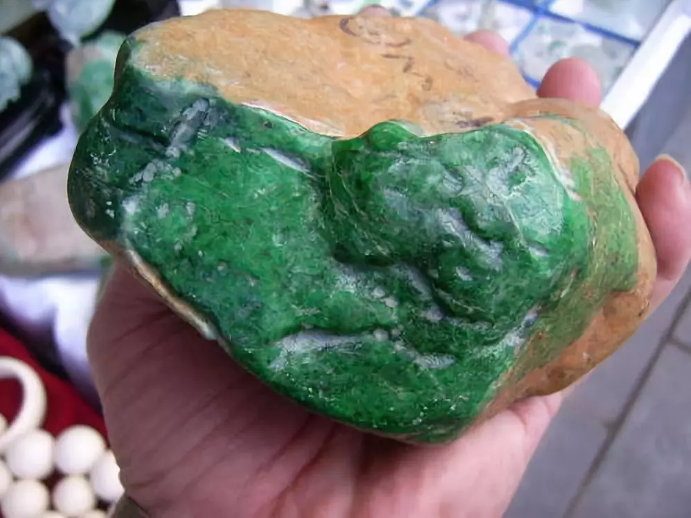 翡翠|缅甸人赌石做假过程