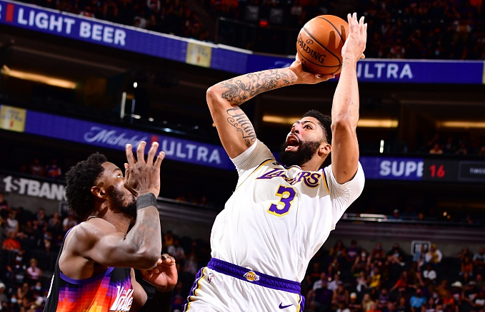 湖人队|湖人输了!保罗透露伤病,苏群预测G2,詹姆斯主动谈到了浓眉